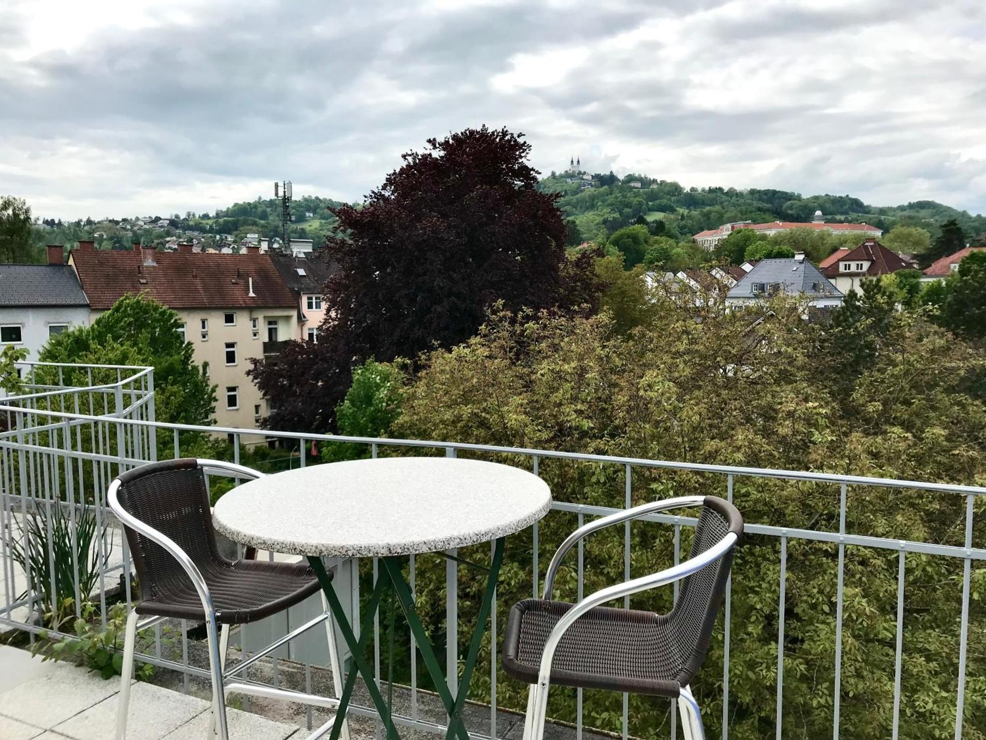 Stadtoase Mit Traumhaftem Ausblick Линц Екстериор снимка